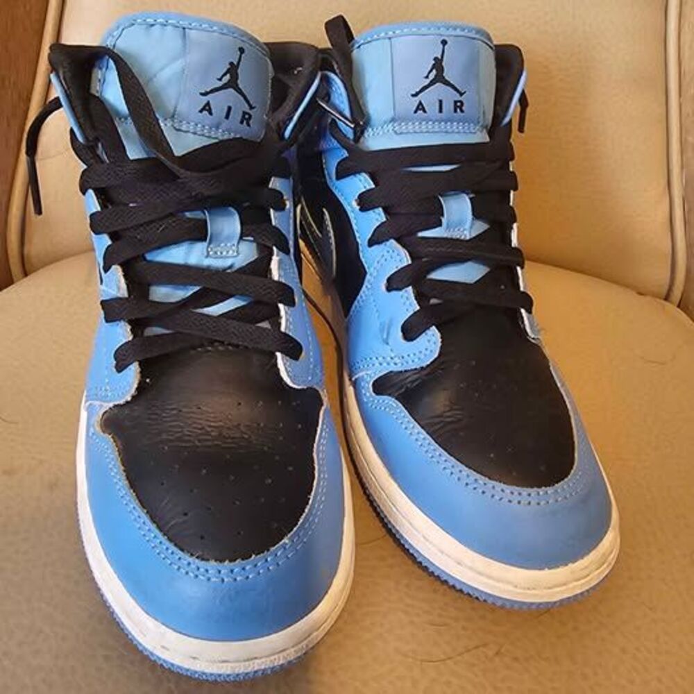 Air Jordan 1 Mid University Blue/Black – 4.5Y